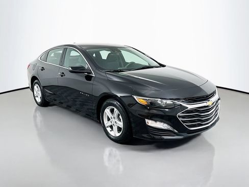 Used 2024 Chevrolet Malibu LT FWD image 3