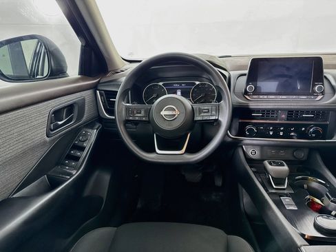 Used 2023 Nissan Rogue S AWD/4WD image 20