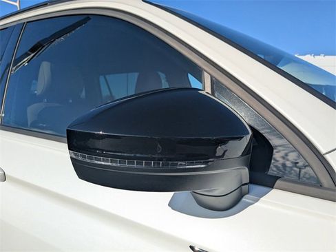 Used 2024 Volkswagen Tiguan SE R-Line image 12