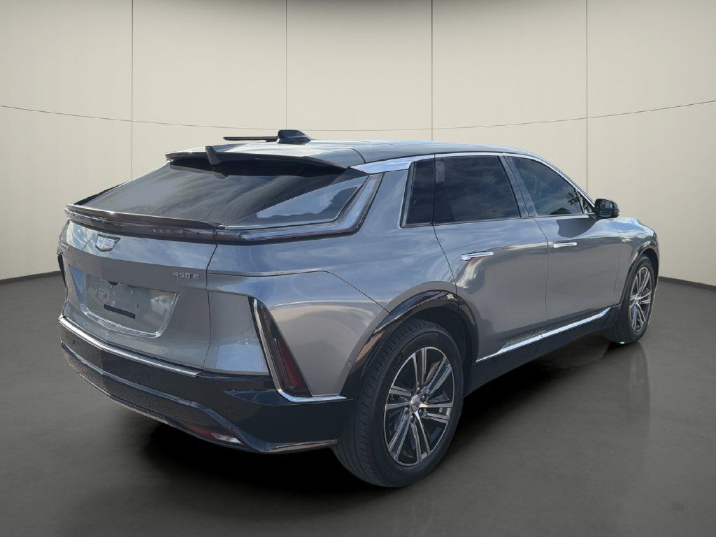 Used 2024 Cadillac Lyriq Luxury RWD image 7