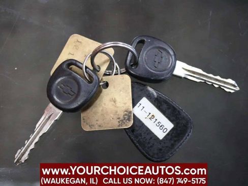 Used 2012 Chevrolet Express 2500 image 16