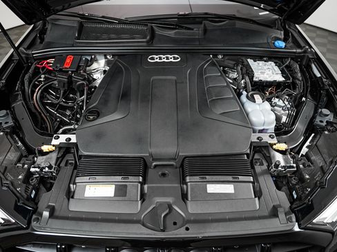 Certified 2026 Audi Q7 2.0T Premium AWD/4WD image 3