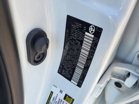 Certified 2025 Toyota Corolla LE image 25