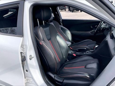 Used 2019 Hyundai Veloster Turbo image 8