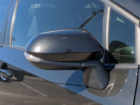 Used 2022 Toyota Corolla SE image 12