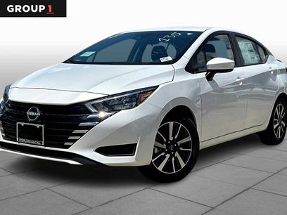 New 2025 Nissan Versa SV w/ Trunk Package