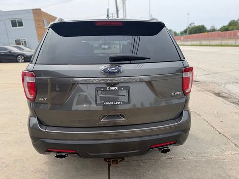 Used 2018 Ford Explorer XLT w/ Equipment Group 202A AWD/4WD image 8