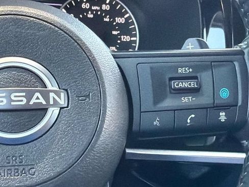 Certified 2025 Nissan Pathfinder SV FWD image 11