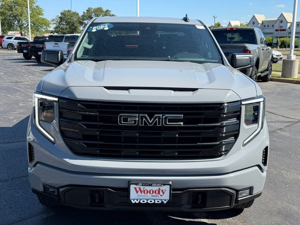 Used 2024 GMC Sierra 1500 Elevation w/ LPO, Elevation Black Package AWD/4WD image 19