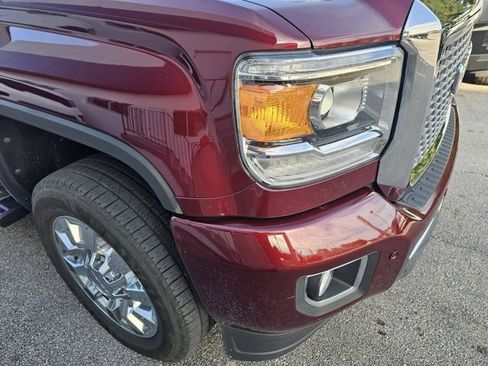 Used 2016 GMC Sierra 2500 Denali w/ Driver Alert Package image 10