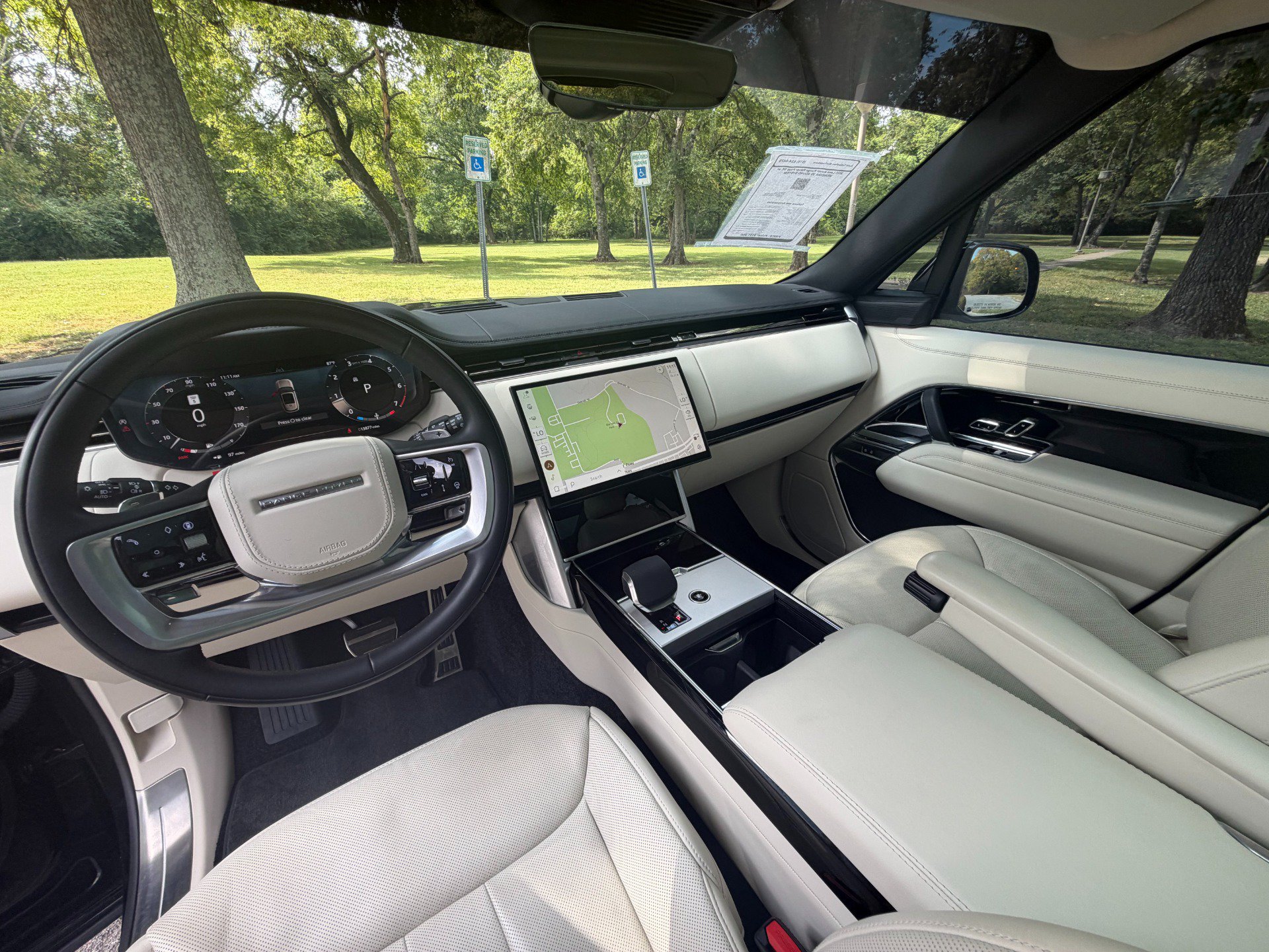Used 2025 Land Rover Range Rover SE AWD/4WD image 20