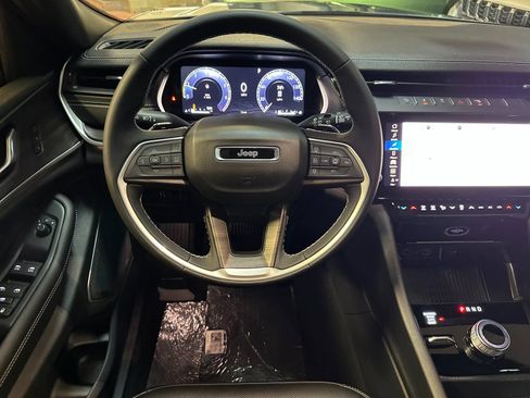 New 2026 Jeep Grand Cherokee Limited AWD/4WD image 13