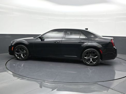Used 2023 Chrysler 300 Touring w/ Sport Appearance Package image 2