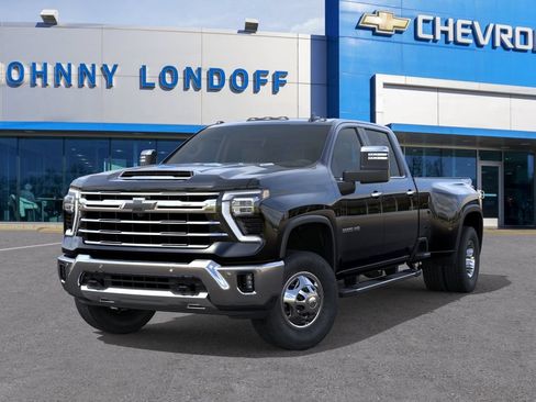 New 2026 Chevrolet Silverado 3500 LTZ w/ LTZ Convenience Package AWD/4WD image 6