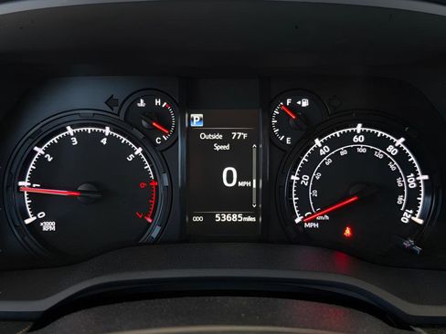 Used 2022 Toyota 4Runner SR5 Premium w/ Moonroof Package AWD/4WD image 23