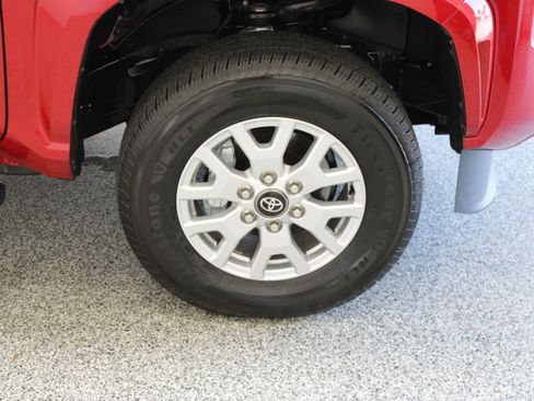 Certified 2026 Toyota Tacoma SR5 AWD/4WD image 5