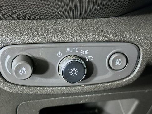 Used 2023 Chevrolet TrailBlazer RS w/ Convenience Package image 21