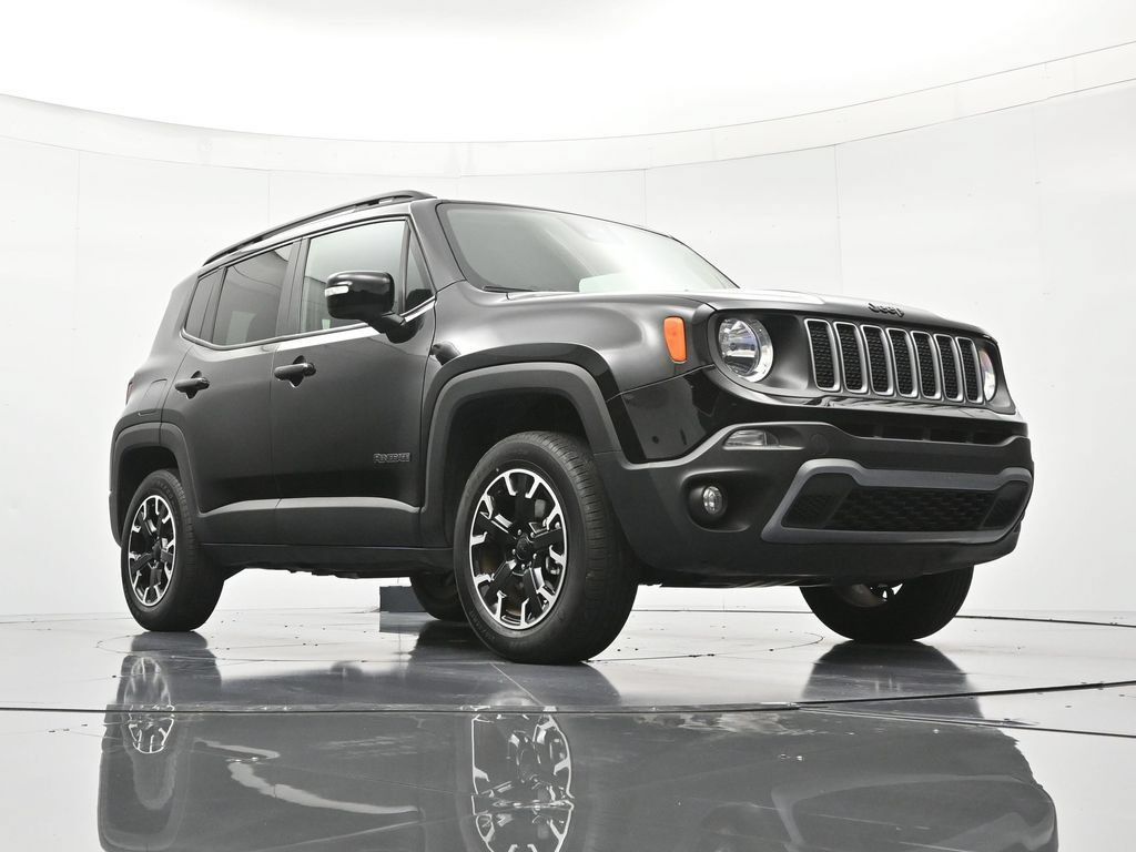 Used 2023 Jeep Renegade Latitude AWD/4WD image 38
