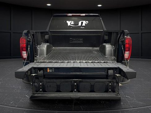Used 2023 GMC Sierra 1500 SLE AWD/4WD image 28