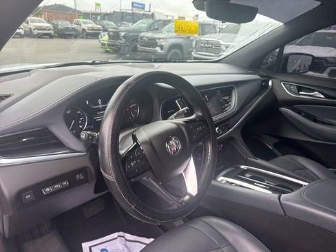 Used 2022 Buick Enclave Premium FWD image 10