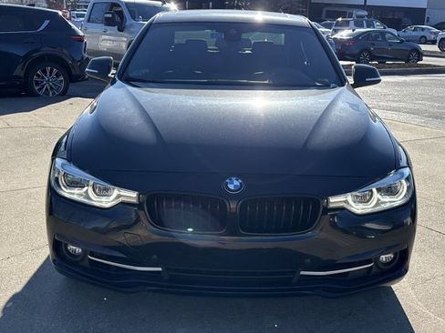 Used 2018 BMW 340i Sedan w/ Premium Package image 10