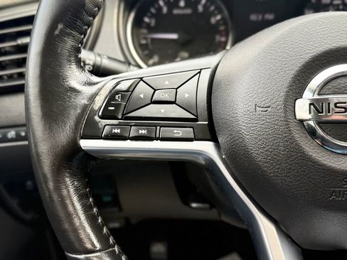 Used 2017 Nissan Rogue Sport SL w/ SL Premium Package image 14