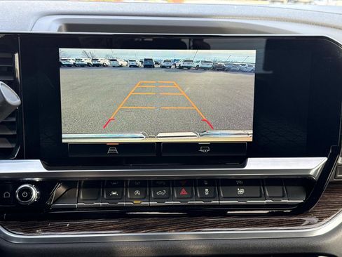 Used 2023 GMC Sierra 1500 Elevation image 4