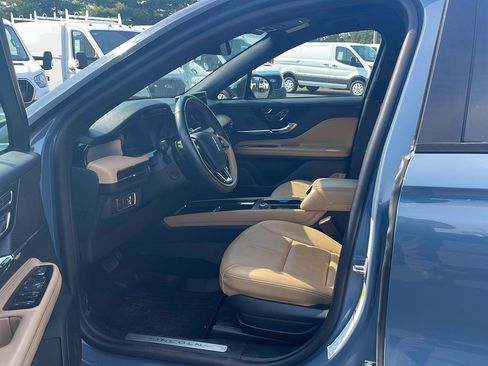 Used 2023 Lincoln Corsair Reserve w/ Equipment Group 201A AWD/4WD image 10