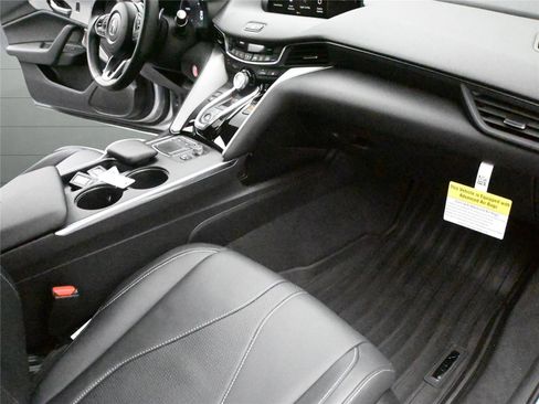 Certified 2025 Acura TLX w/Tech image 23