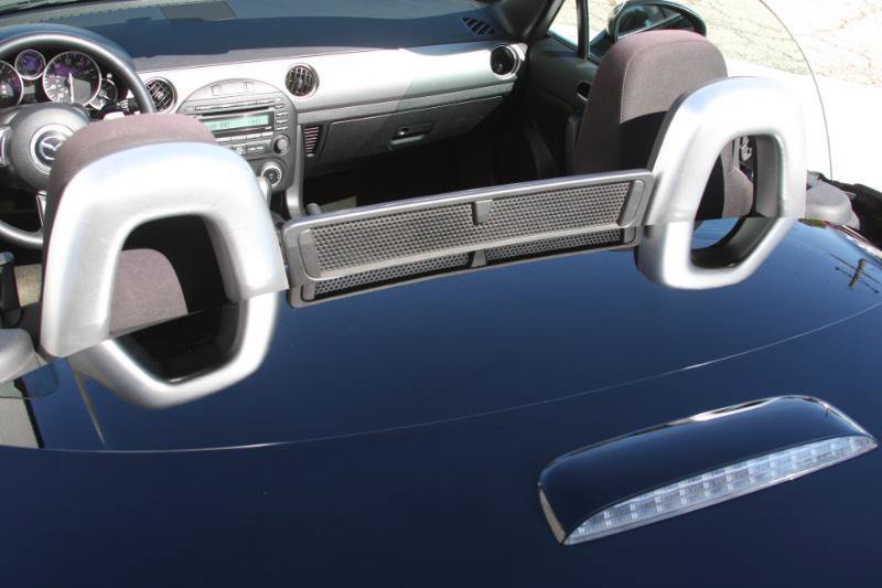 Used 2010 MAZDA MX-5 Miata Touring RWD image 15
