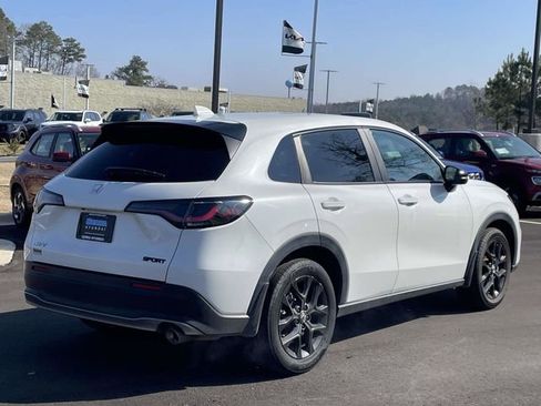 Used 2024 Honda HR-V Sport image 3