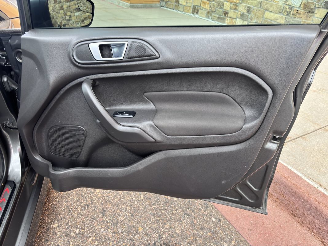 Used 2016 Ford Fiesta ST FWD image 36