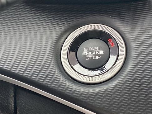 Certified 2023 Jeep Grand Cherokee L Laredo image 16