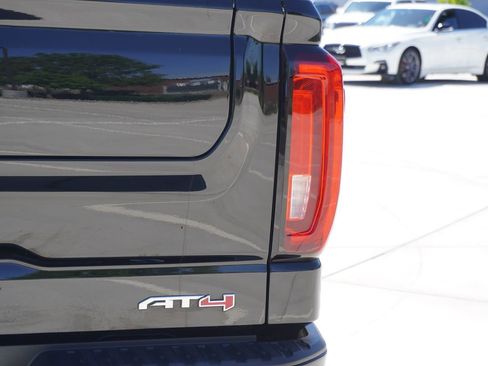 Used 2020 GMC Sierra 1500 AT4 w/ Off-Road Performance Package image 13