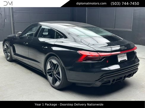 Used 2022 Audi RS e-tron GT w/ Year 1 Package image 5