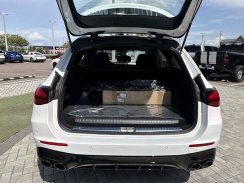 New 2026 Mercedes-Benz E 53 AMG 4MATIC Sedan image 10