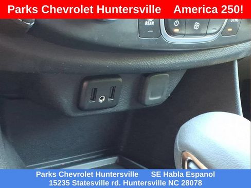 Certified 2022 Chevrolet Traverse LT FWD image 7