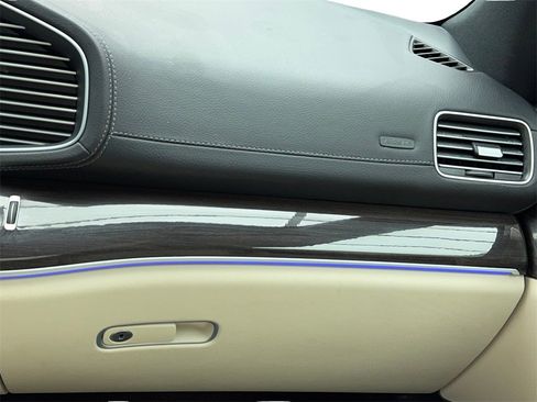 Used 2025 Mercedes-Benz GLS 450 4MATIC w/ AMG Line Exterior image 20