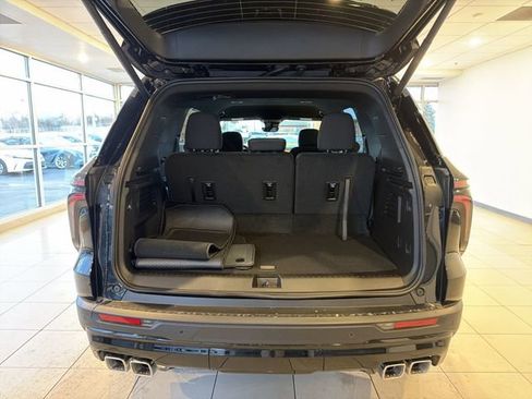 New 2026 Chevrolet Traverse LT w/ Midnight/Sport Edition FWD image 15