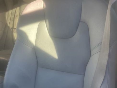 Used 2019 Volvo XC60 T5 Inscription w/ Protection Package Premier image 2