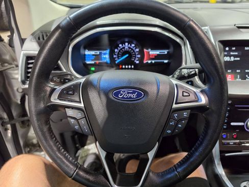 Used 2018 Ford Edge Titanium w/ Equipment Group 301A FWD image 34