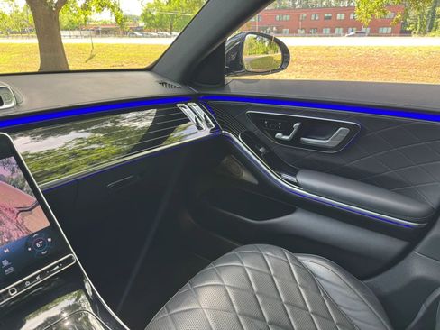 Used 2021 Mercedes-Benz S 580 4MATIC Sedan w/ AMG Line image 48