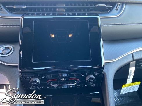 New 2025 Jeep Grand Cherokee Altitude AWD/4WD image 10