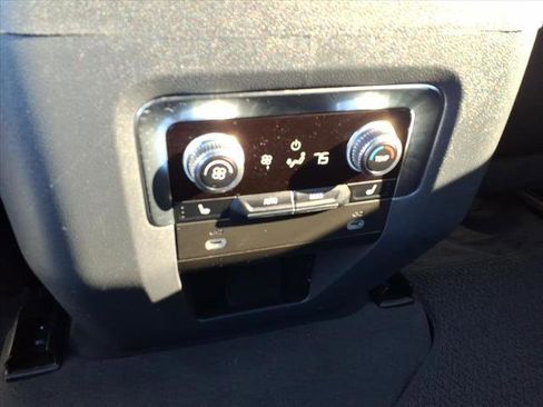 Certified 2024 GMC Yukon XL Denali image 19