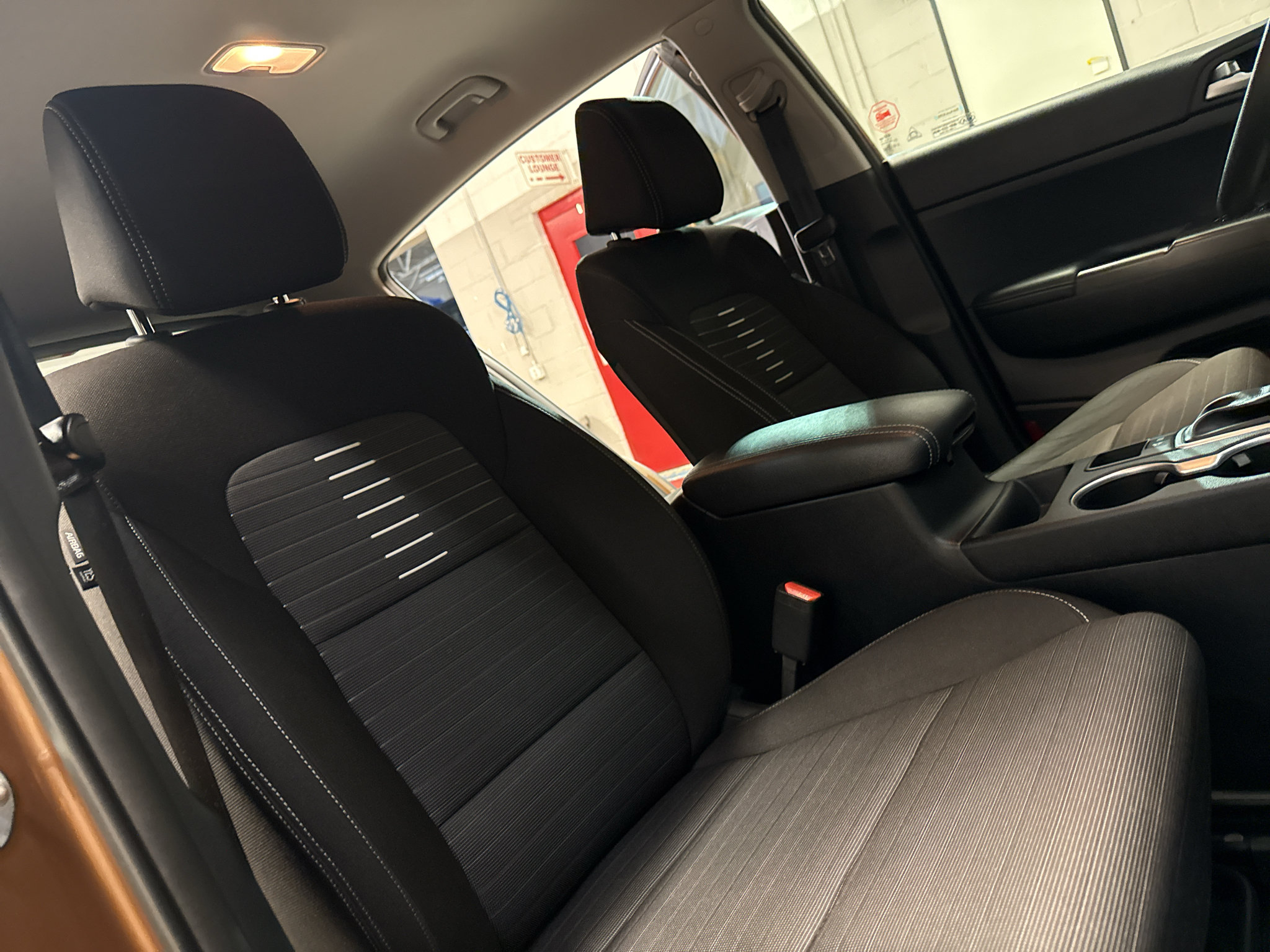 Used 2018 Kia Sportage LX w/ LX Technology Package FWD image 23