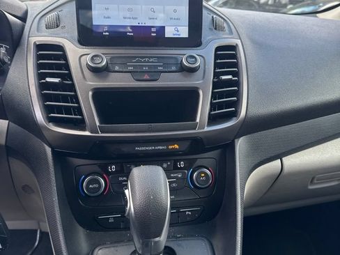 Used 2022 Ford Transit Connect XLT FWD image 13