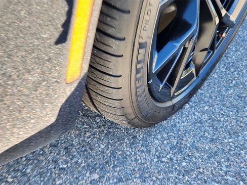 Used 2022 BMW 530e xDrive 530e iPerformance w/ M Sport Package image 12