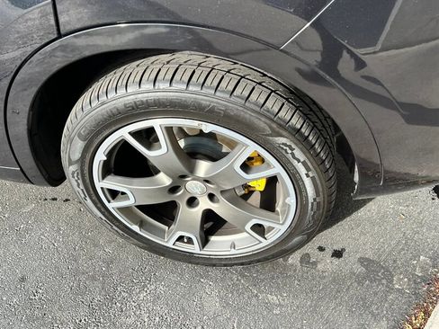 Used 2017 Maserati Levante w/ Luxury Package image 13