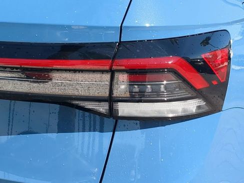 New 2026 Volkswagen Taos S image 8