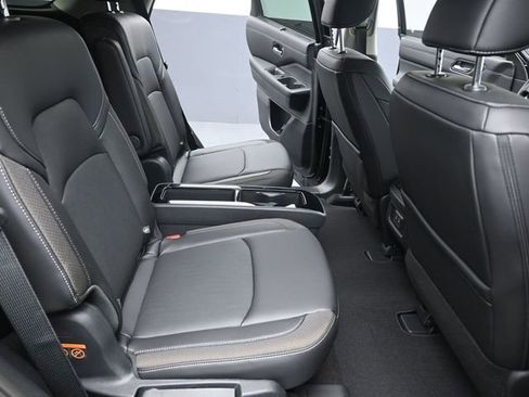 New 2026 Nissan Pathfinder SL w/ SL Premium Package image 25
